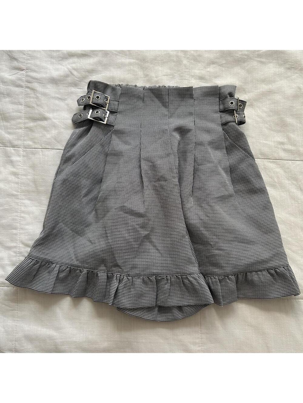 MARS Black White Houndstooth High Waist Buckle Ruffle Shorts XS Japan